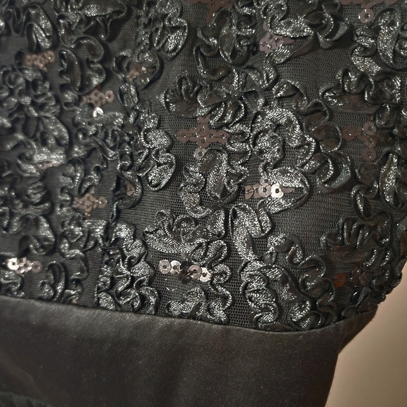 3/$25 Romy Sequinned Top Spaghetti Strap Mini Evening Dress - Large - Picture 5 of 7